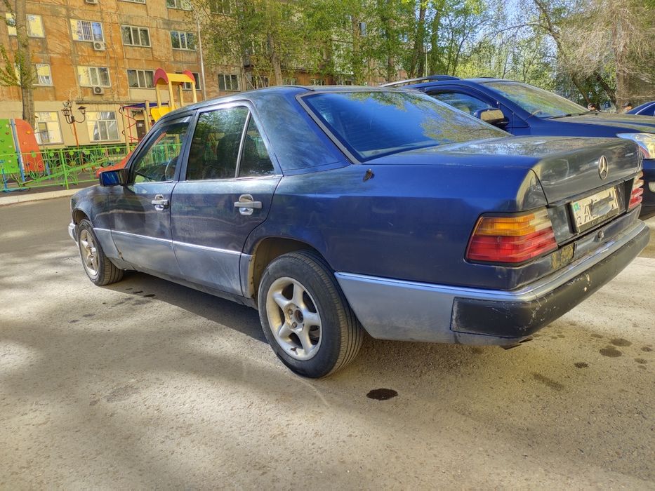 Продам Мерседес 260Е