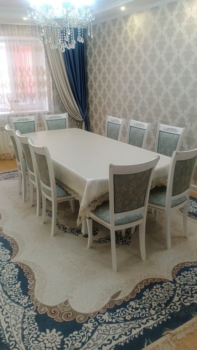 Продам стол и стулья