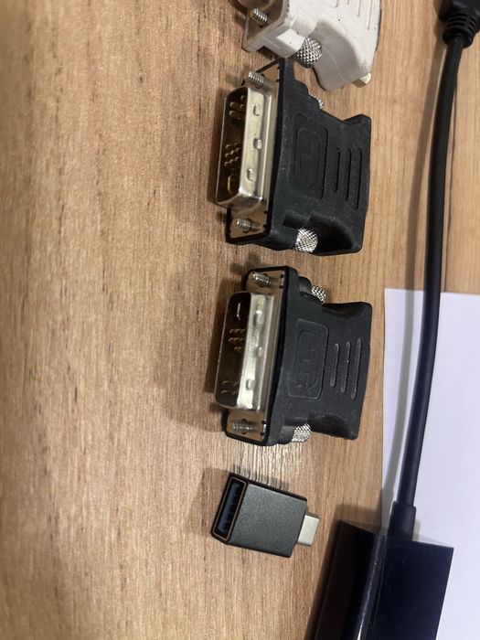 Переходник hdmi - vga, dvi-vga.