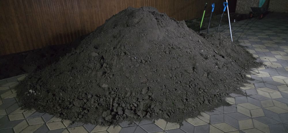 Чернозем самовывоз.