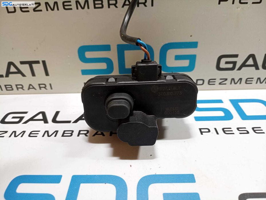 Motoras Actuator Actionare Incuietoare Blocare Deblocare Usita Capac cu Buson Rezervor Skoda Superb 2 2008 - 2015 Cod 3T0810773 [M6499]