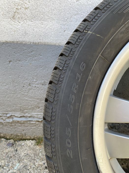 Jante BMW originale R16 205/55/16 cu anvelope iarna