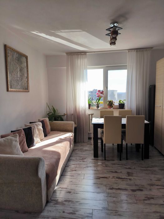 Apartament 3 camere, 44 mp, etaj 3