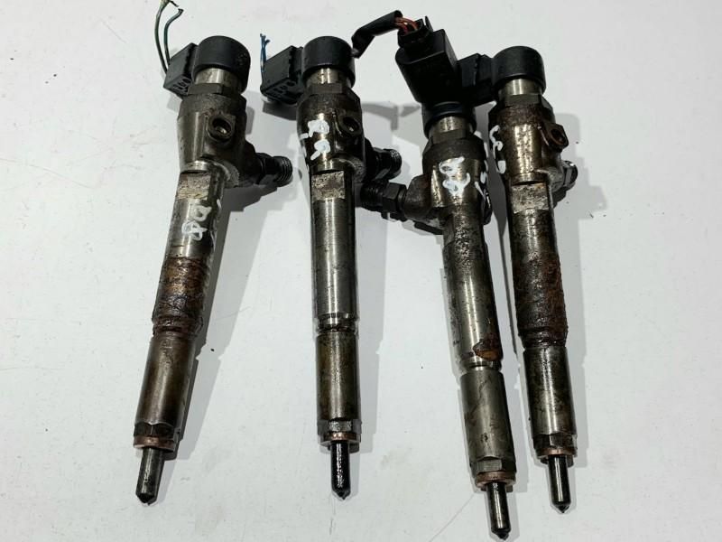 Injector Nissan Qashqai J10 1.5 dci K9K (282) H8200294788