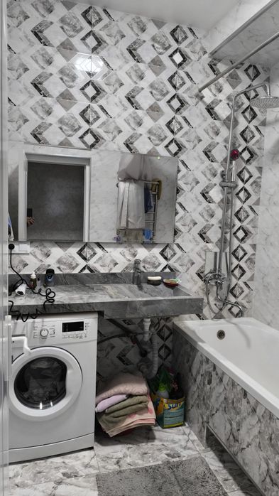 3х комнатная квартира, кирпичный , Чиланзарский район 8 квартал