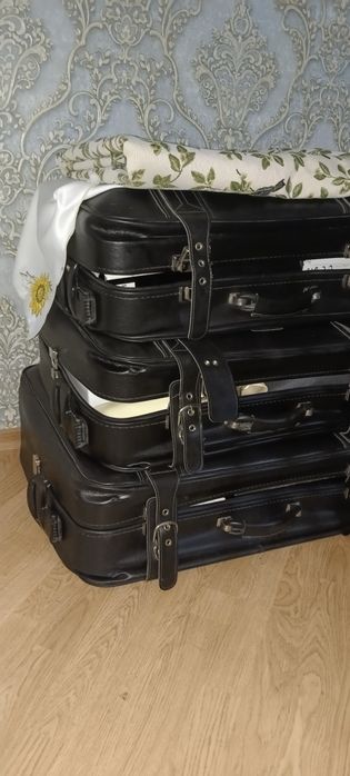 чемоданы три штук