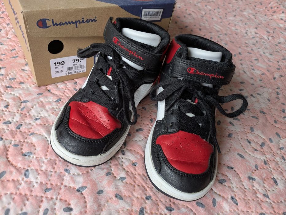 Adidasi Champion marime 29.5