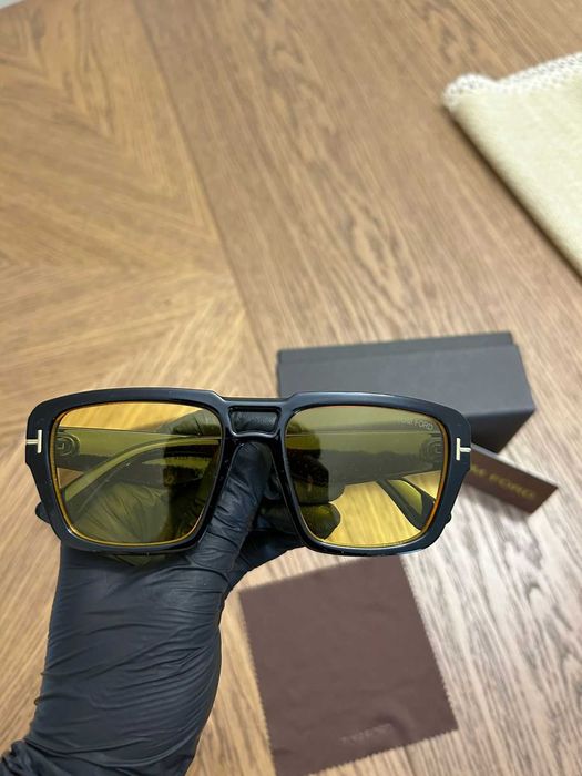 Ochelari Tom Ford Black Yellow Edition – Design Premium & Look Modern