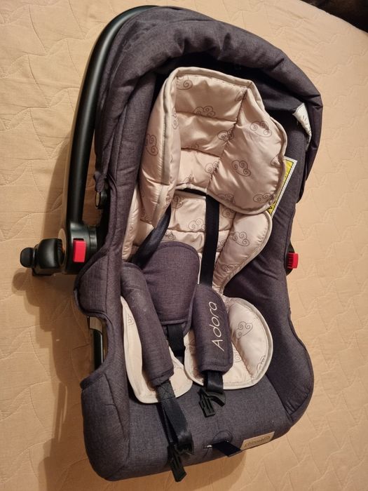 Столче за кола с адаптори Chipolino Adora