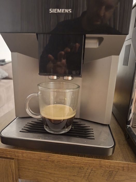 Aparat cafe siemens eq500 si saeco incanto deluxe