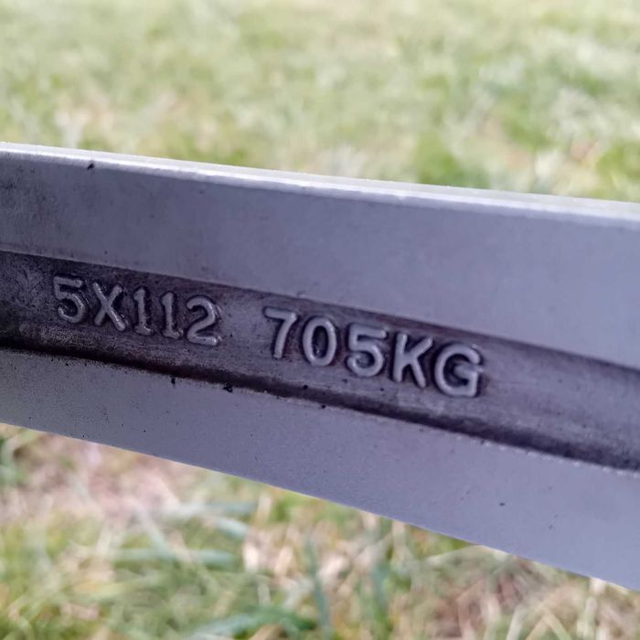 Джанти с гуми за VAG групата в перфектно състояние 5х112 20-ки