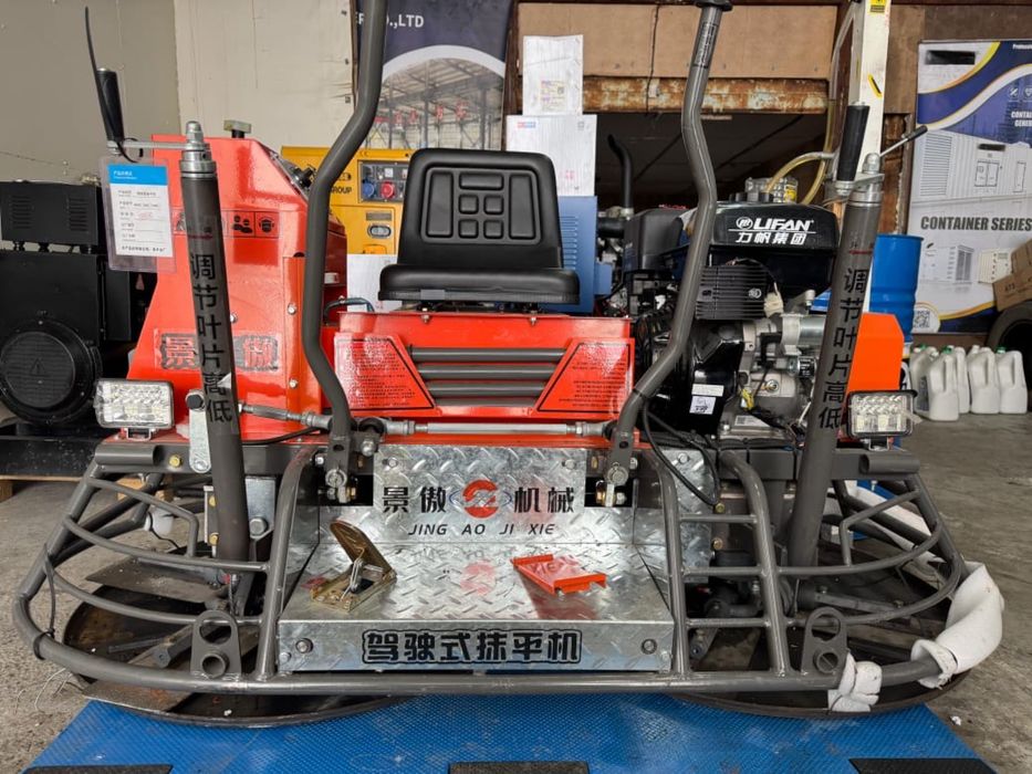 Затирочная машина, шлифовальная машинка