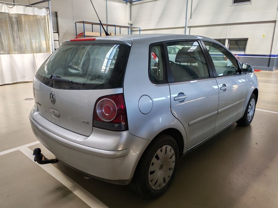 Vând vw polo 1.4 fsi 2005lanț sărit de la punct culbuctori terminați chiulasă distribuție caroserie  foarte bună