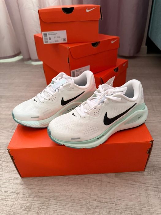 Кроссовки Nike  оригинал100%