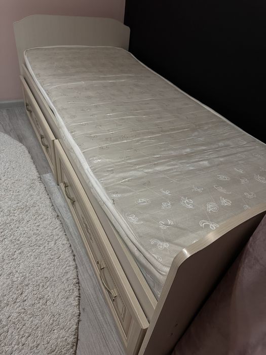 СРОЧНО продам кровать