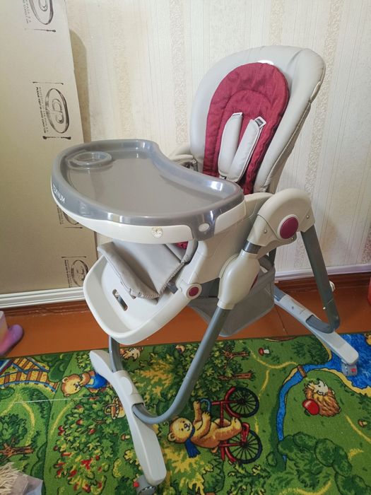 Стул для кормления ребенка