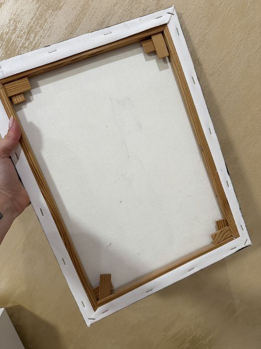 Ръчно рисувана картина на плато