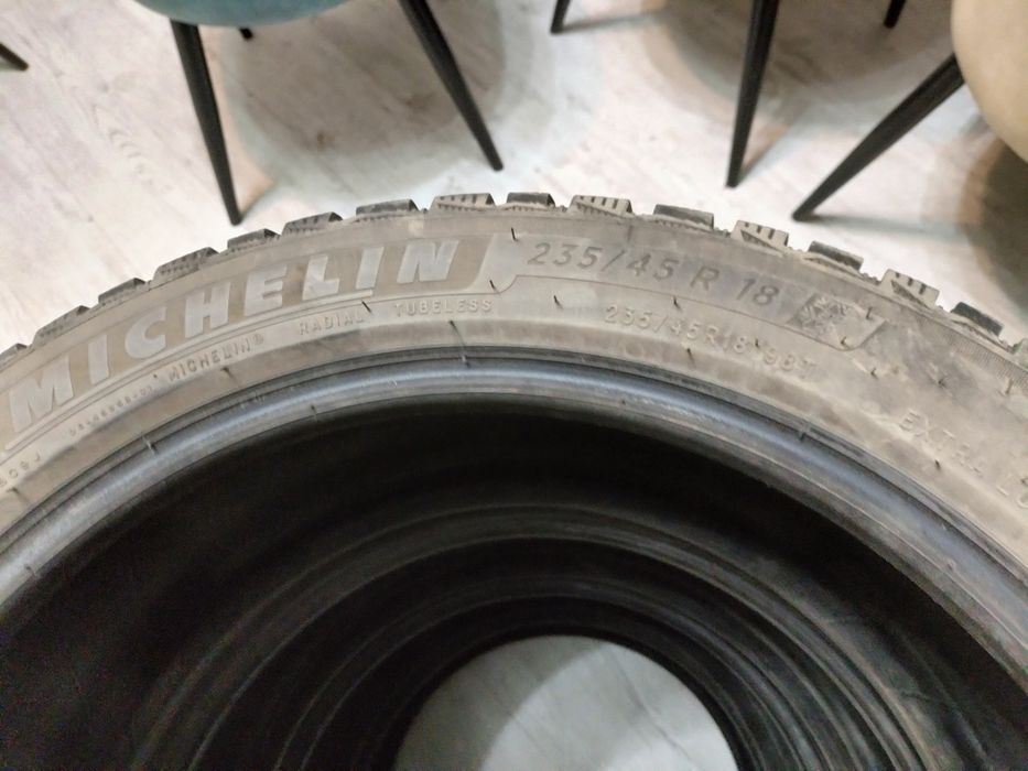 Michelin  235/45/18