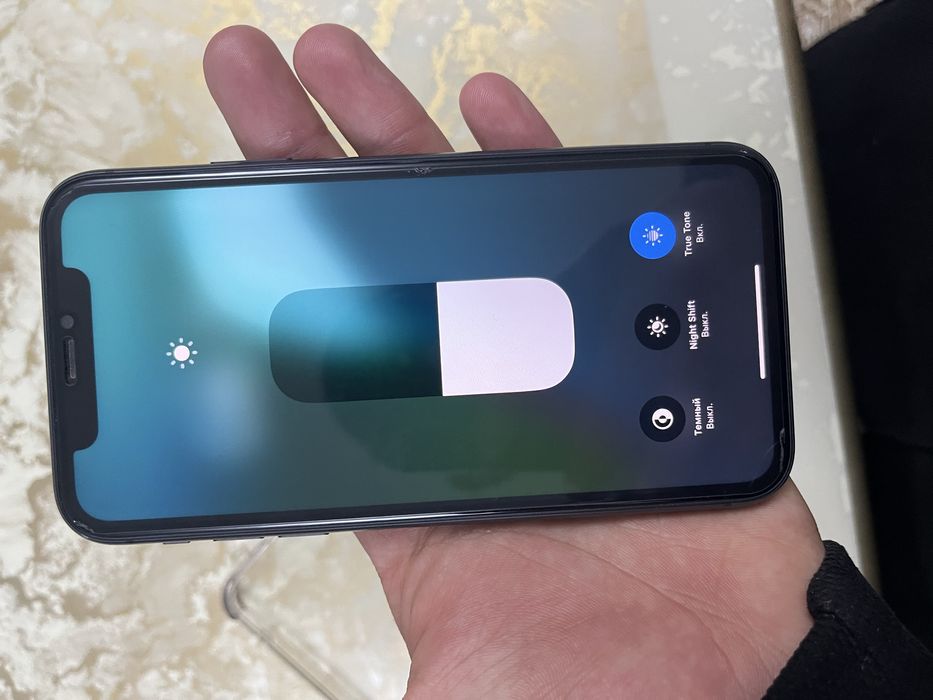 Продам айфон 11 в идеальном состоянии