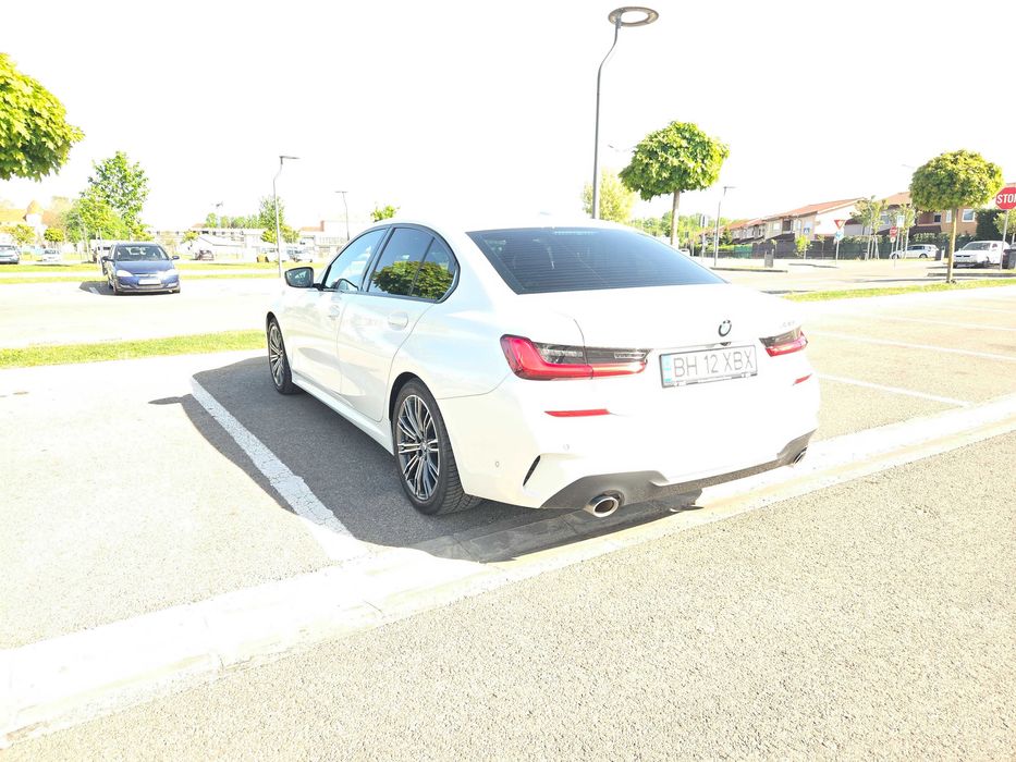 Vand BMW 330i stare perfecta 258 CP - an 2021