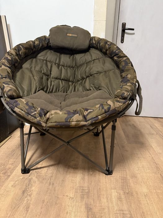 Продава се шаранджийски стол FOX LOUNGER CHAIR