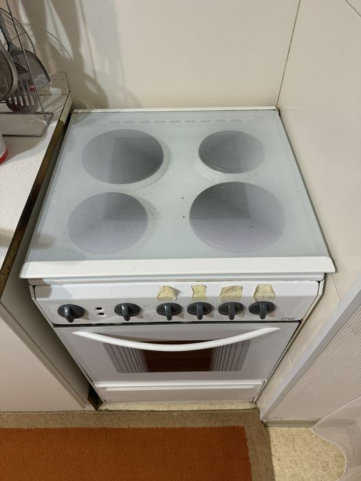 Продам электрический плита .
