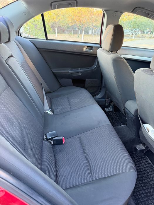 MITSUBISHI Lancer 2010 — imagine 5