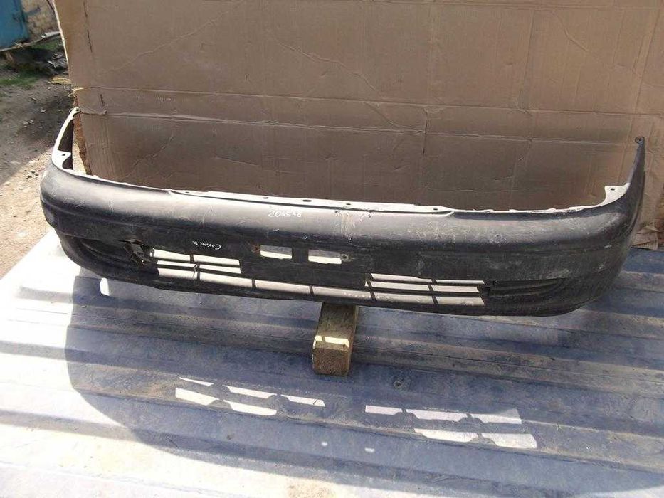 Бампер передний оригинал Toyota Carina E