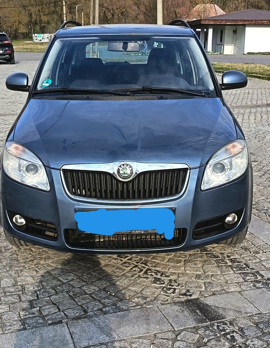 Vând Skoda fabia 2010