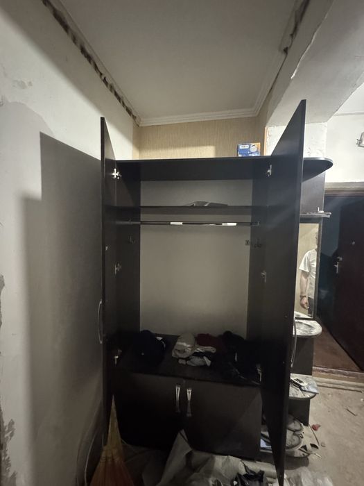 Шкаф для прихожей очень хорошая