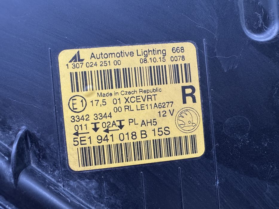 Far dreapta Bi-Xenon LED Skoda Octavia 3 III (5E) Original AL - 5E1941018B