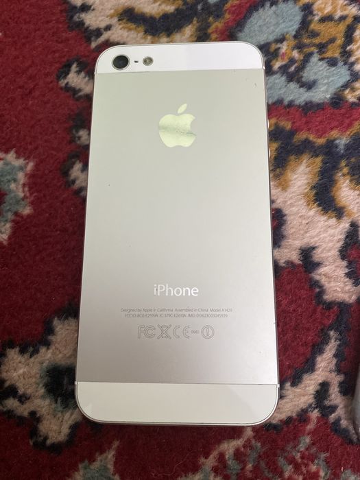 Айфон 5 и 6.         .