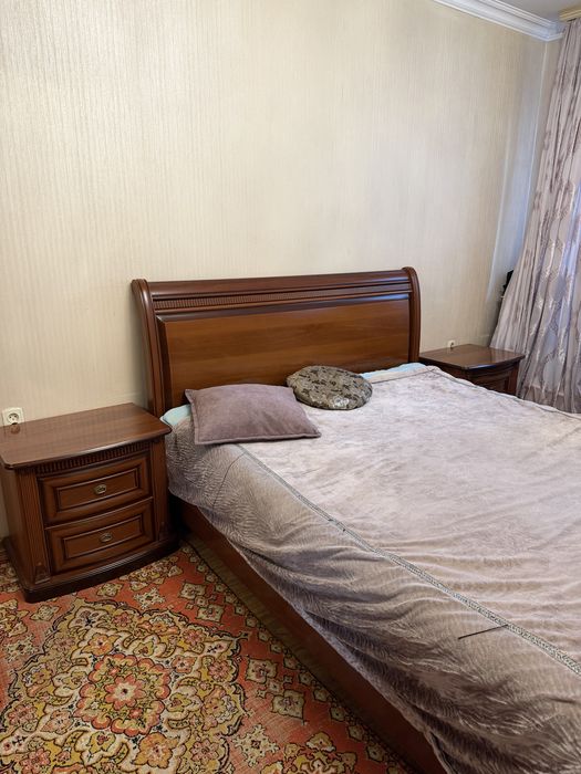 Продам спальный гарнитур