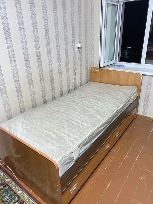 Продаются кровати, одноместные