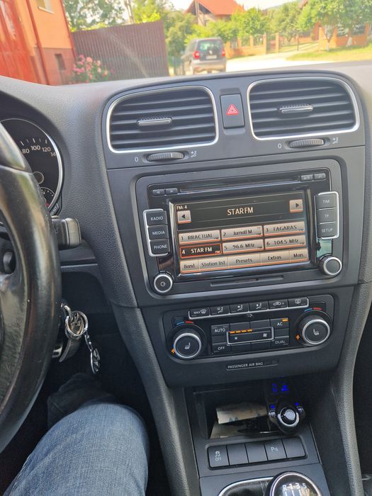 VOLKSWAGEN Golf 2012 — imagine 4