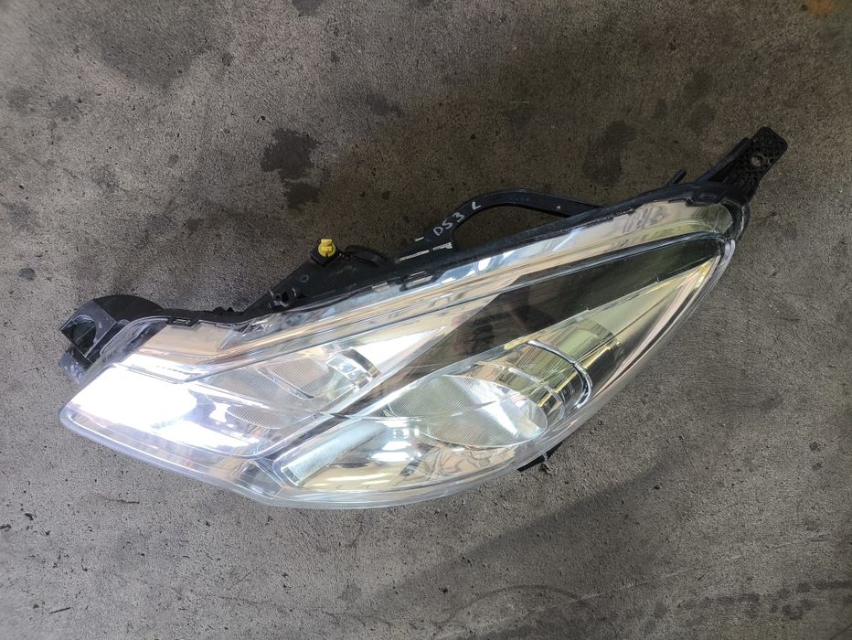 Фар за Citroen DS3,C3