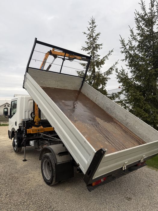Nissan Cabstar basculabil cu macara