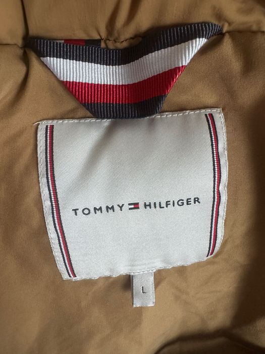 Пуховик Tommy Hilfiger L размер