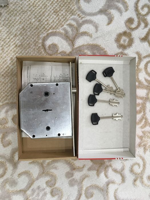 Продам снаружный замок