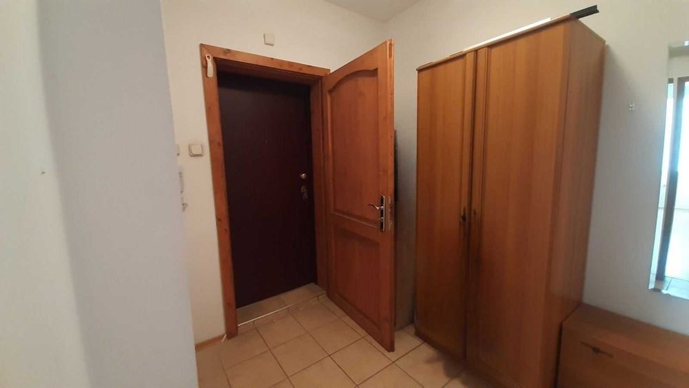 Продавам 3-стаен обзаведен апартамент в гр.Пловдив, ж.к.Младежки хълм, район Централен