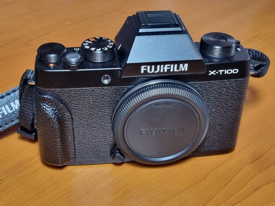 Fujifilm X-T100 body + 2 obiective