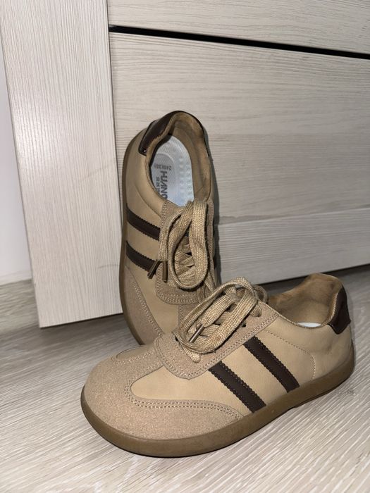 Отдам кроссовки 38 размер