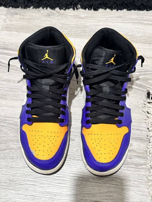 jordan 1 mid lakers