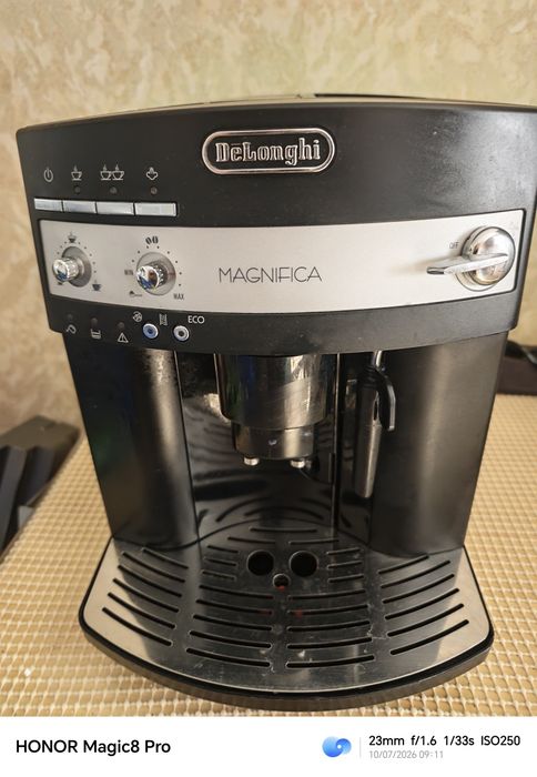 Delonghi ESAM 3000.B Magnifica Eco