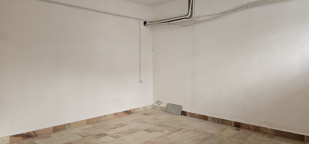 Нотурар жой сотилади.