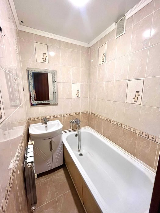 Продаётся 2 комн квартира