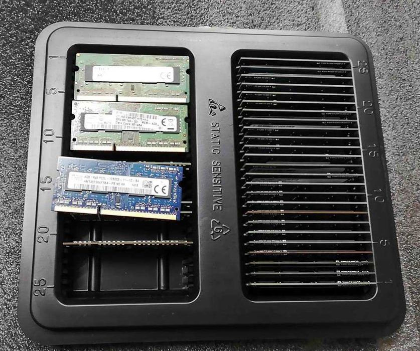 Memorii SODIMM DDR3L diverse branduri