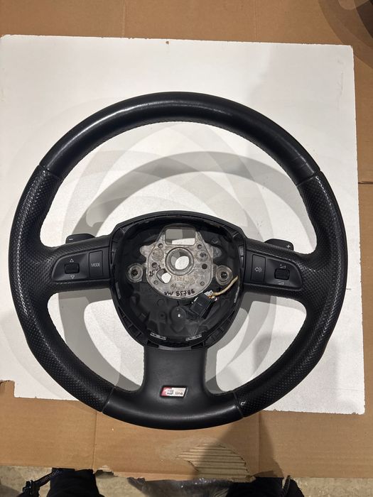 Audi A3-A4-A5-A6 S-LINE кожен волан Ауди А3-4-5-6