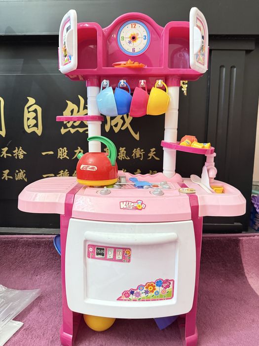 Кухня детская с коробкой