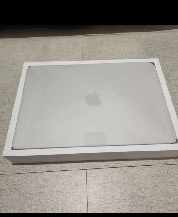 Macbook Air M3 LLA 15 dyum  16GB/512GB full box sotiladi